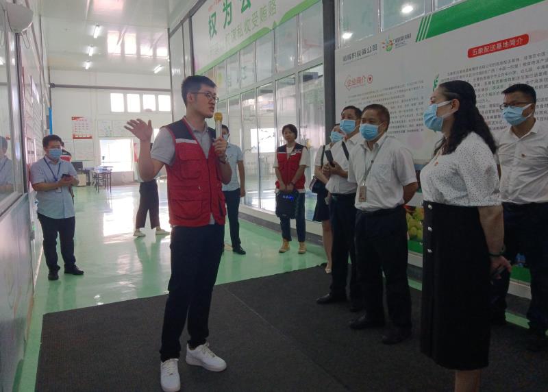 /QJ_734426747965.jpg 考察参观五象基地廉洁示范点.jpg